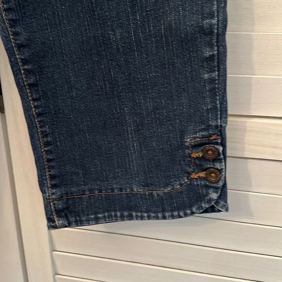 Levi's 512 Jean Size 6 Capri Perfectly Slimming Denim - Picture 8 of 12